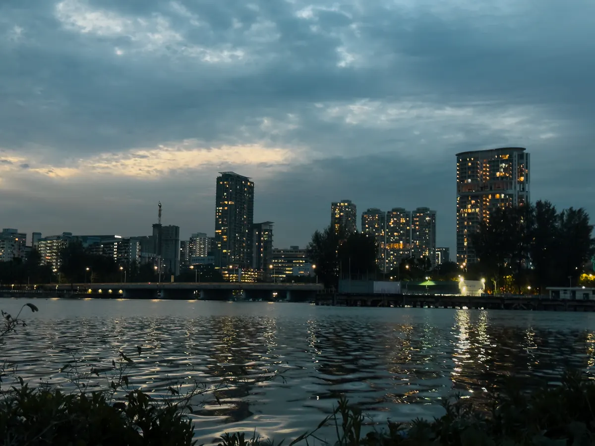 Blue Hour in Britain: A Beginner's Guide to Photographing Cities at Dusk