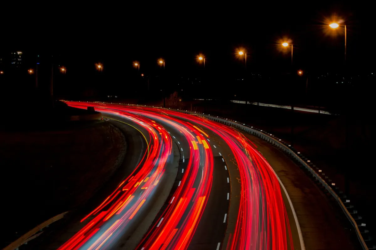 Light Trails 101: Long Exposure Basics for Evening Streets